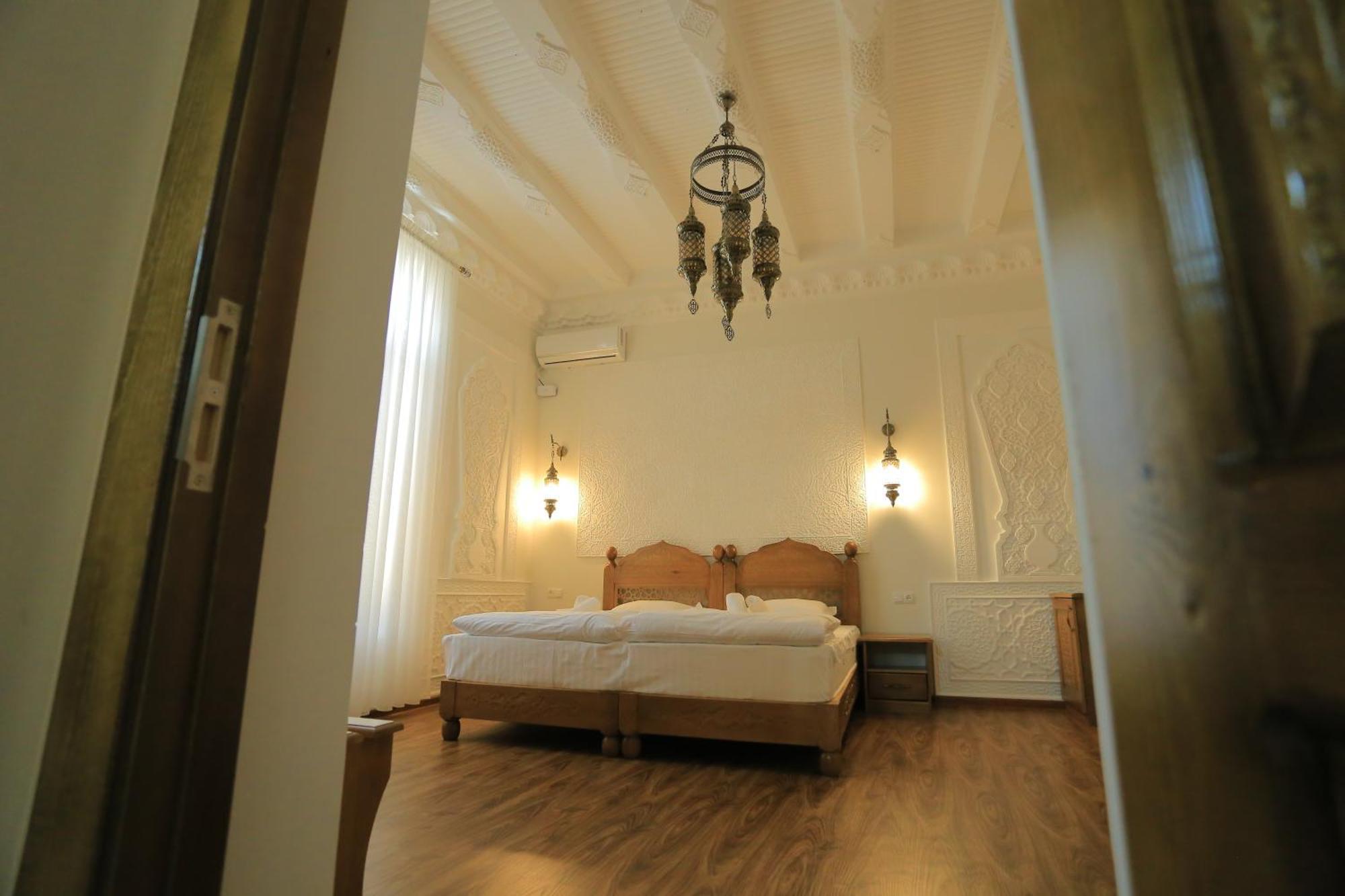 Guesthouse Muqaddam ブハラ エクステリア 写真
