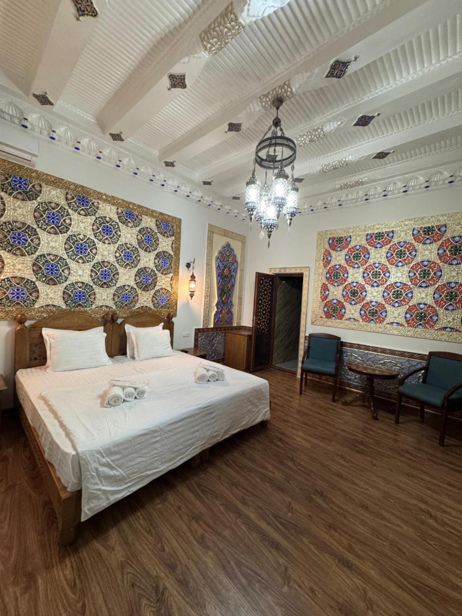 Guesthouse Muqaddam ブハラ エクステリア 写真